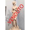  Statua in marmo bianco con base , raffigurante Venere